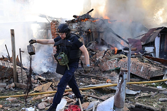 we.ua - Росія вдарила по Полтаві: загорівся ТЦК та будинок, є загиблі й поранені – фото