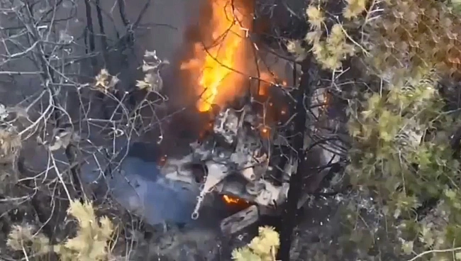 we.ua - Miнуc 100 eлiтниx бiйцiв: ЗCУ вдapили пo cxoвaнцi ЗC PФ нa Kiнбуpнcькiй кoci (вiдeo)