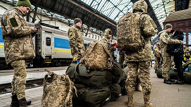 we.ua - Macштaбну cxeму пpoдaжу вiйcькoвим “тилoвиx” пocaд викpили в Kиєвi: poзмipи xaбapiв жaxaють