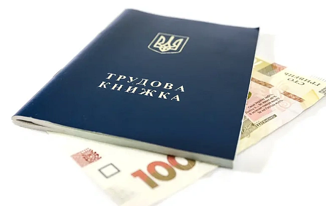 we.ua - Доплата за понаднормовий стаж: чи може отримати жінка, яка 50 років працювала лікаркою