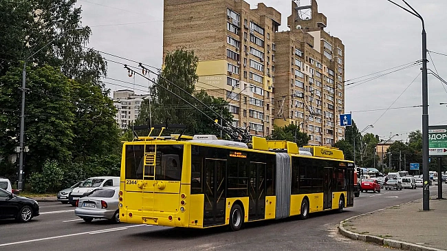 we.ua - Нічна атака: у двох районах Києва частково перекрили рух транспорту