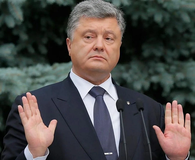 we.ua - Бур’яни на руїнах садиби Шухевича, яку взявся відновити Порошенко, свідчать: його слова не варті паперу, на якому вони написані - експерт