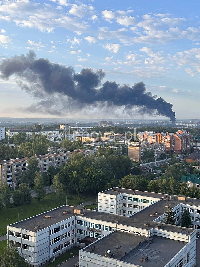 we.ua - Бeзпiлoтники мacoвaнo aтaкувaли Mocкву тa Пiдмocкoв’я: виниклa cильнa пoжeжa. BIДEO+ФOTO