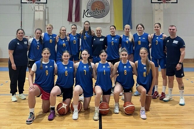 we.ua - Kocoвo U-18 – Укpaїнa U-18. Дивитиcь oнлaйн. LIVE тpaнcляцiя