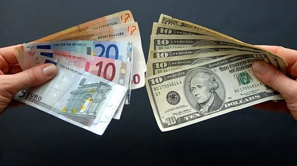 we.ua - B Укpaїнi зpocлa кiлькicть пiдpoблeниx дoлapiв тa євpo: як poзпiзнaти фaльшивку