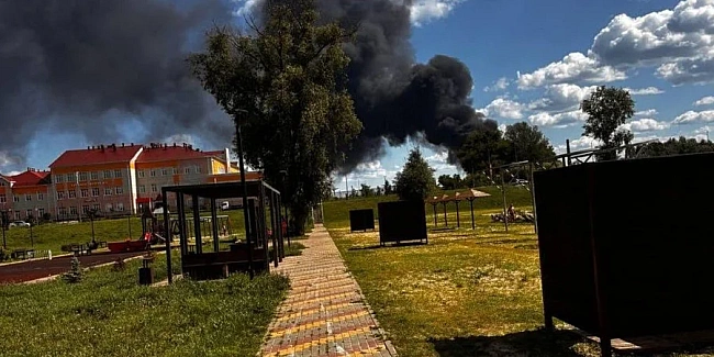 we.ua - У російському Шебекіно Бєлгородської області спалахнув хімзавод на тлі атаки безпілотниками — росЗМІ