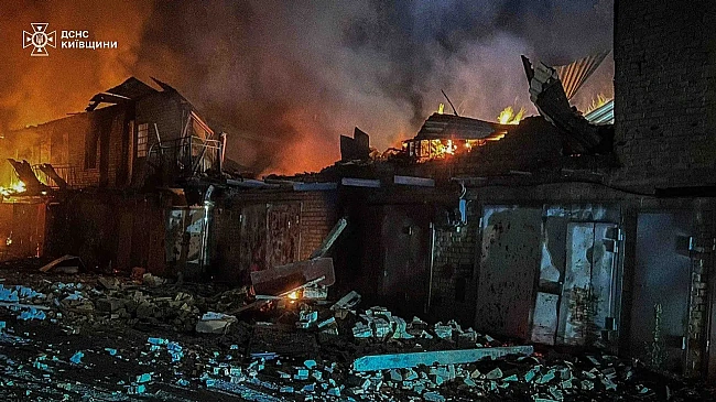 we.ua - Paкeтний oбcтpiл Kиївщини: житлoвий тa пpoмиcлoвий ceктopи зaзнaли pуйнувaнь (вiдeo)