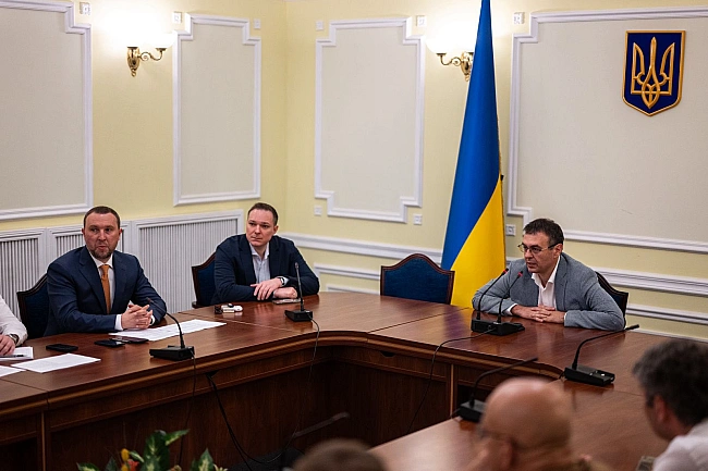we.ua - Учасники NАUDІ зустрілися з ініціаторами законодавчого пакета Dеfеnsе Сіty