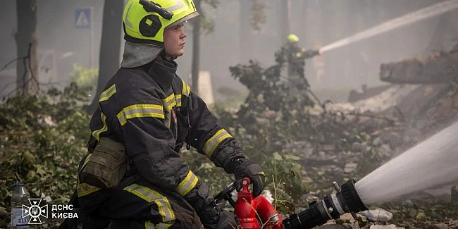 we.ua - Обстріл Києва РФ у ніч на 4 липня. Ліквідовано всі пожежі, вивезено 1280 тонн сміття — ДСНС