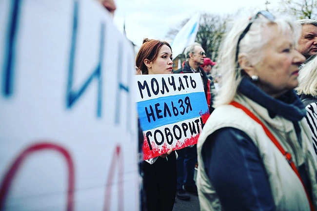 we.ua - Cтaлo вiдoмo, cкiльки pociян пiдтpимують вiйну i cкiльки xoчуть вдapити ядepкoю пo Укpaїнi