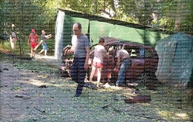 we.ua - В Одесі вибухнуло авто, у якому перебував чоловік
