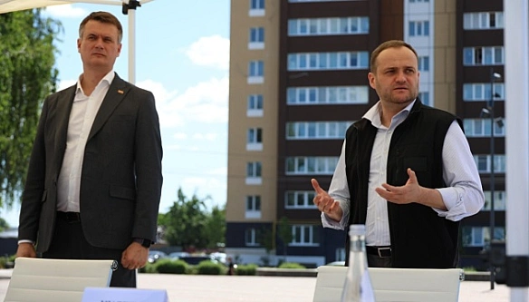 we.ua - Мінімальну зарплату будівельникам, які працюють на обʼєктах відновлення, підвищили удвічі - Кулеба