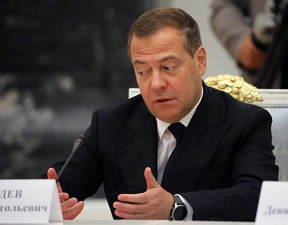 we.ua - Медвєдєв погрожує генсеку НАТО сибірськими таборами