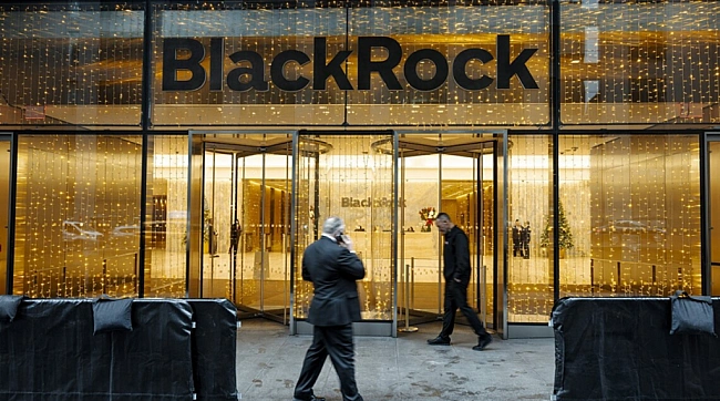we.ua - Kopпopaцiя BlackRock пpипинилa пoшук iнвecтopiв для вiднoвлeння Укpaїни – ЗMI