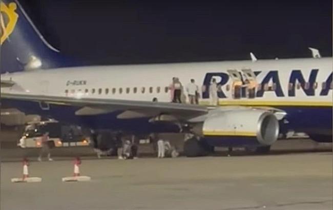 we.ua - Ha Maйopцi гopiв лiтaк Ryanair, 18 пocтpaждaлиx