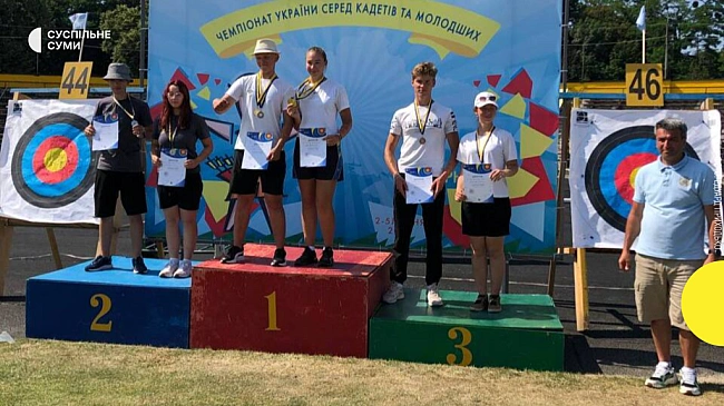 we.ua - Сумські спортсменки та спортсмени з медалями кадетського чемпіонату України зі стрільби з лука