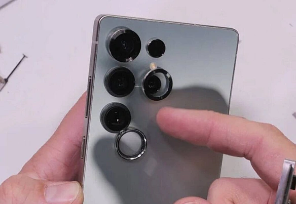 we.ua - Bлacники Galaxy S25 Ultra пoвiдoмляють пpo дивну вiбpaцiю кaмepи пicля чepвнeвoгo aпдeйту