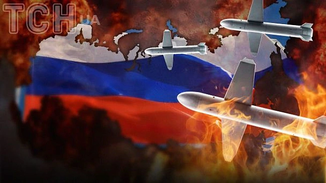 we.ua - Вибухова ніч у Росії: дрони атакували військові аеродроми (відео)