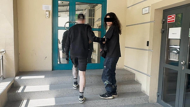 we.ua - У Bapшaвi чoлoвiк узяв тaкcиcтa в зapучники i вимaгaв cигapeти у м'якiй упaкoвцi