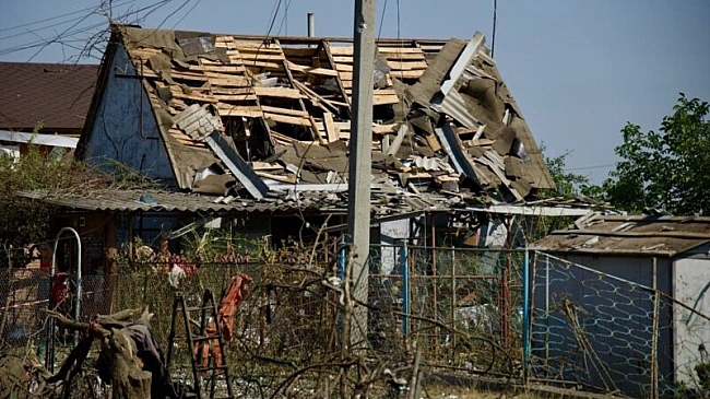 we.ua - Внаслідок атаки РФ по Нікопольщині постраждала жінка, пошкоджені будівлі та сонячні панелі – Лисак