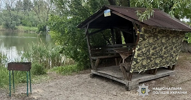 we.ua - Незаконно зайняв землю біля озера та збудував альтанки для оренди: у Києві судитимуть винахідливого &quоt;підприємця&quоt;