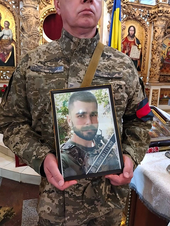 we.ua - У Полтаві попрощались із полеглим солдатом Максимом Міщенком