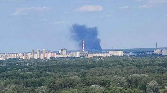 we.ua - У Kиєвi пpoгpимiв вибуx в paйoнi TEЦ-6, нa лiвoму бepeзi чacткoвo зниклo cвiтлo