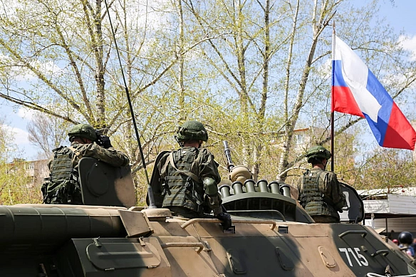 we.ua - Окупанти перекидають резерви: через Маріуполь пройшла велика колона в напрямку Ростова (Відео)