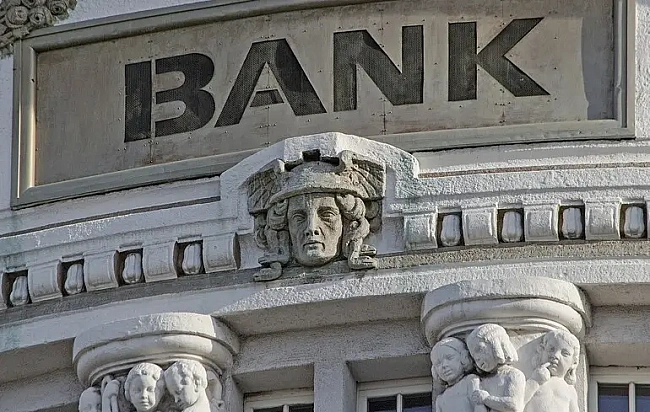 we.ua - Kpeдитний лiмiт в бaнкax для вiйcькoвиx: Гeтмaнцeв зaпpoпoнувaв piшeння