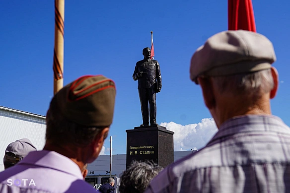 we.ua - Жахлива помилка: в РФ з'їзд КПРФ оголосив доповідь Хрущова про розвінчання культу Сталіна помилковим
