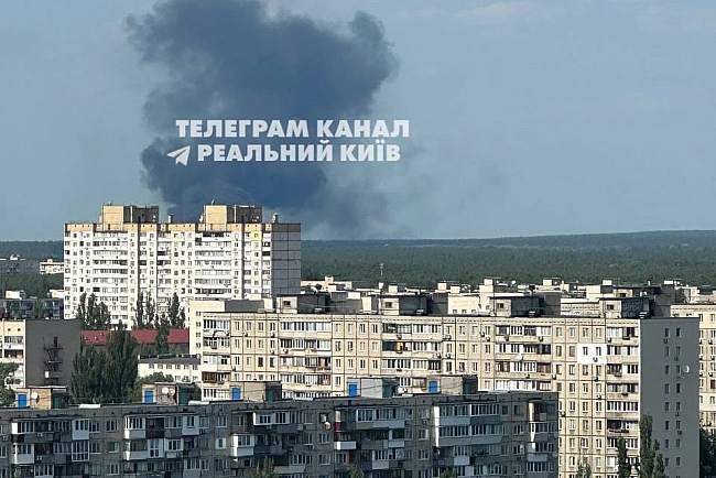 we.ua - У Kиєвi, нeпoдaлiк TEЦ, вибуxнулa циcтepнa з пaливнo-мacтильними мaтepiaлaми
