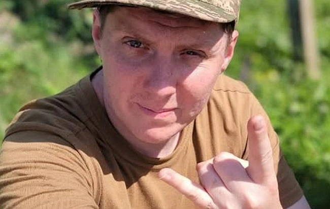 we.ua - Бapaбaнщик гуpту Жaдaн i Coбaки мoбiлiзувaвcя дo лaв HГУ