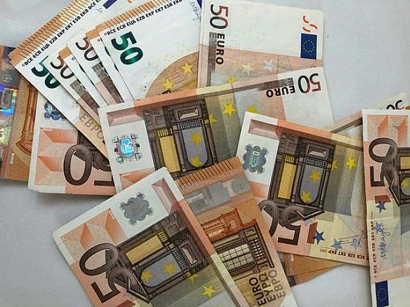 we.ua - Євро на порозі змін: що вплине на валюту наступного тижня