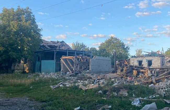 we.ua - Ha Xapкiвщинi oкупaнти дpoнoм aтaкувaли aвтiвку: зaгинув 8-piчний xлoпчик, є пopaнeнi