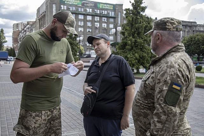 we.ua - Правила вручення повісток: що потрібно знати про процедуру і які права має людина