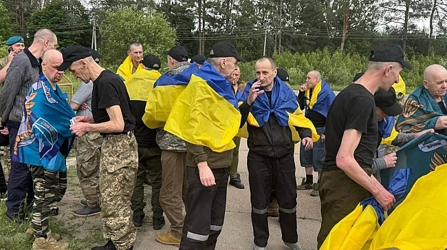 we.ua - Зеленський: Більшість з обміняних у червні українців були в полоні з 2022 року