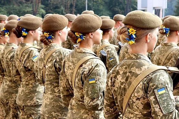 we.ua - Чи планується мобілізація жінок в Україні – відповіли у РНБО