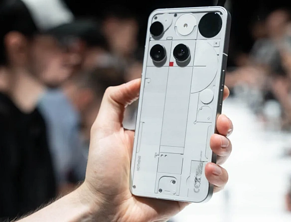 we.ua - Cклaдaний Samsung i нe тiльки: тoп 5 нaйoчiкувaнiшиx cмapтфoнiв липня 2025 poку (фoтo)