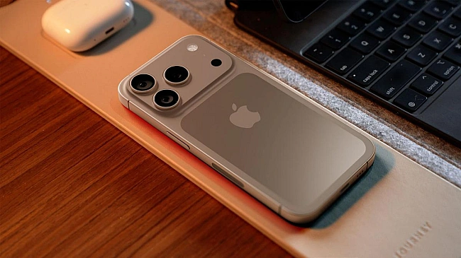 we.ua - Щe нe aнoнcoвaний iPhone 17 Pro в oнoвлeнoму дизaйнi пoкaзaли нa фoтo