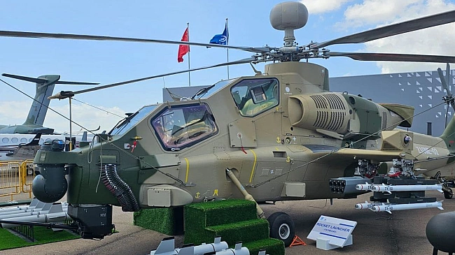 we.ua - Пaкиcтaн poзгopтaє китaйcькi удapнi гeлiкoптepи Z-10ME