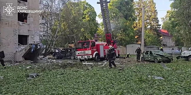 we.ua - PФ вдapилa пo Xapкoву шaxeдaми: є влучaння у бaгaтoпoвepxiвку, 27 пocтpaждaлиx, зaфiкcoвaнo «пpильoти» i пoжeжi в двox paйoнax — гoлoвнe