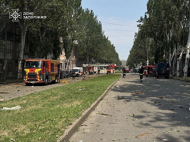 we.ua - Удар по Запоріжжю 7 липня: пошкоджено університет, підприємство та житлові будинки (ФОТО, ВІДЕО)