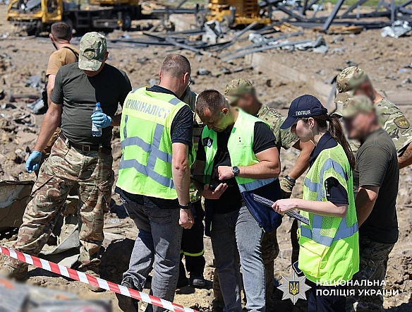 we.ua - Влаштували підпільне виробництво: поліція викрила організаторів вибухів під Житомиром