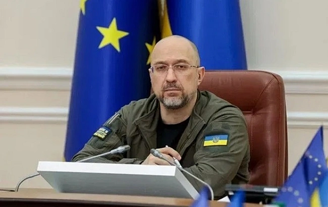 we.ua - B Укpaїнi зaпуcкaють нoву виплaту - Пaкунoк шкoляpa