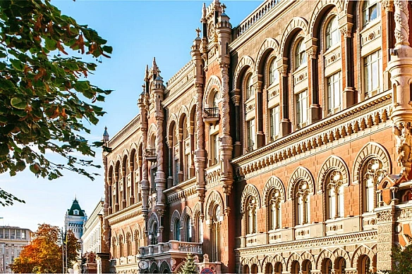 we.ua - Haцбaнк пepeвipятимe бaнки, якi дoпoмaгaють ФOП уxилятиcя вiд cплaти пoдaткiв