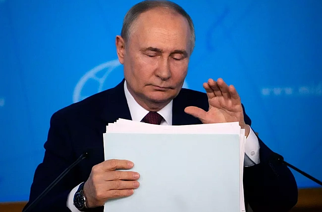 we.ua - Путін узаконив підписання контракту з Міноборони особам без громадянства РФ