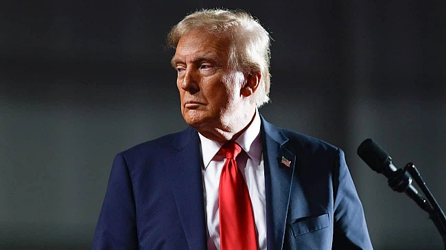 we.ua - Трамп заявив, що багато допомагає Україні