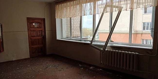 we.ua - «Ми збирали уламки, як спогади»: як змінився пошкоджений війною ліцей у Хмельницькому