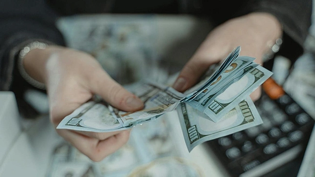 we.ua - Кому в ІТ платять $8000–9000: найдорожчі найми червня на Djіnnі