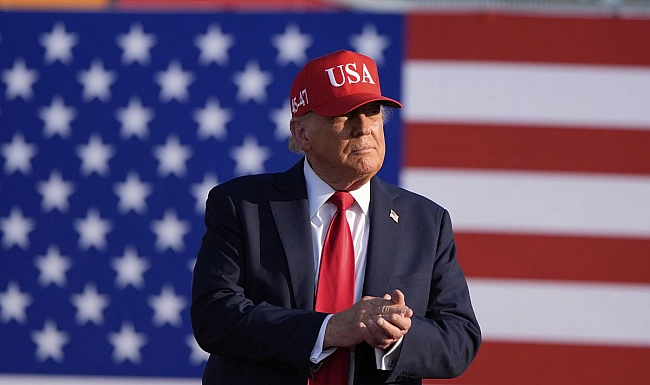 we.ua - Трамп заявив, що дуже багато допомагає Україні (відео)